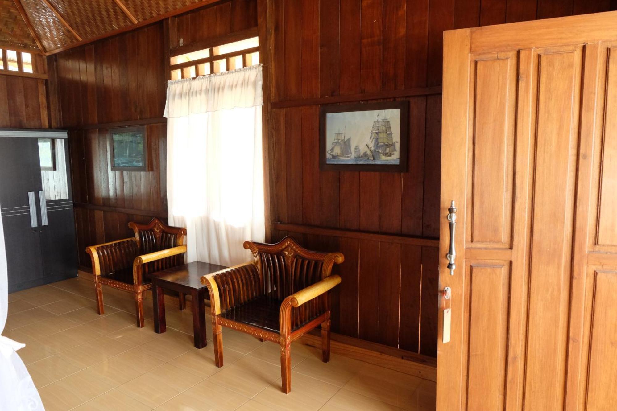 Bolilanga Island Resort - Togean Island Angkayo Bagian luar foto