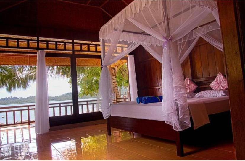 Bolilanga Island Resort - Togean Island Angkayo Bagian luar foto