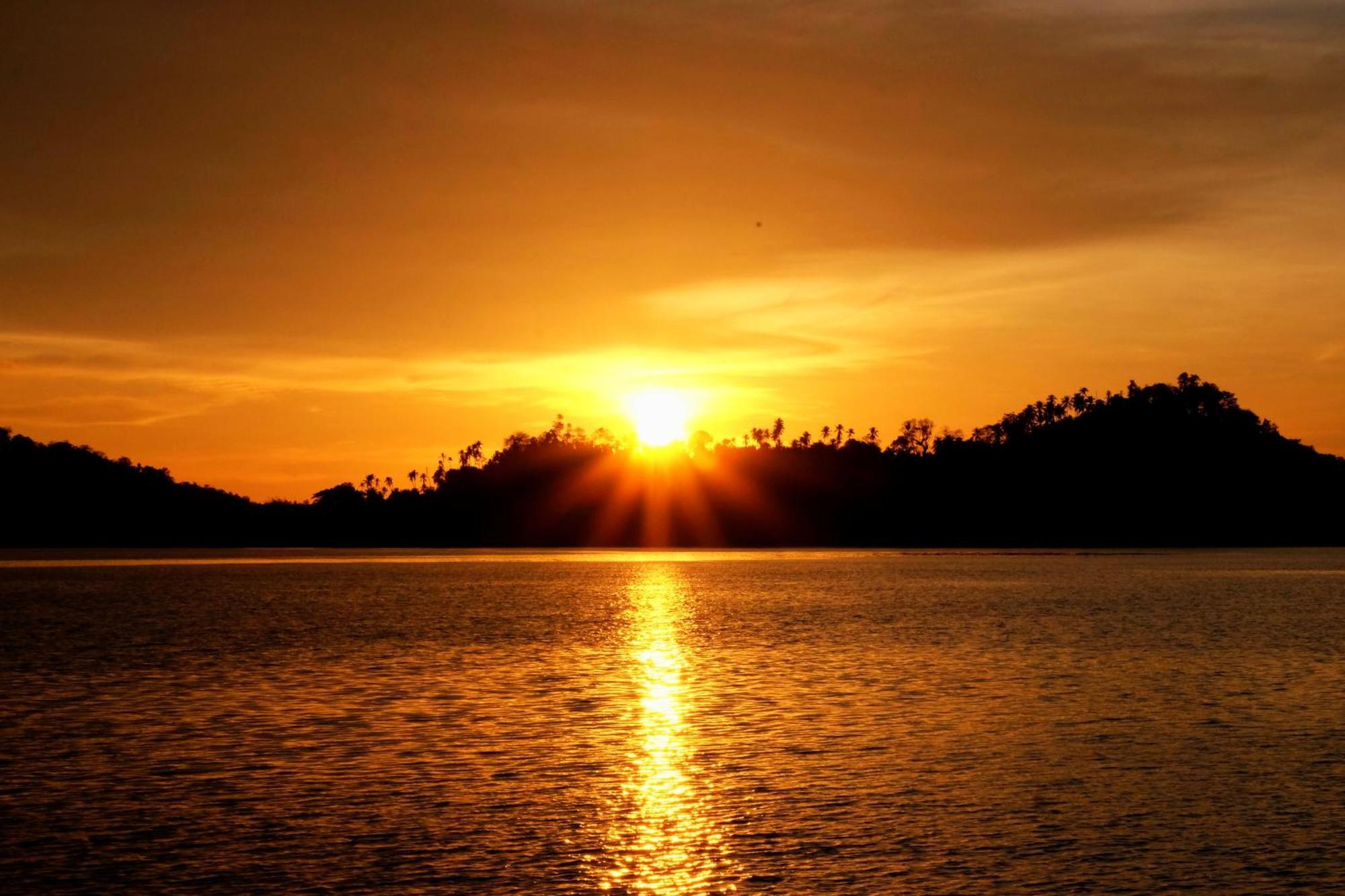 Bolilanga Island Resort - Togean Island Angkayo Bagian luar foto