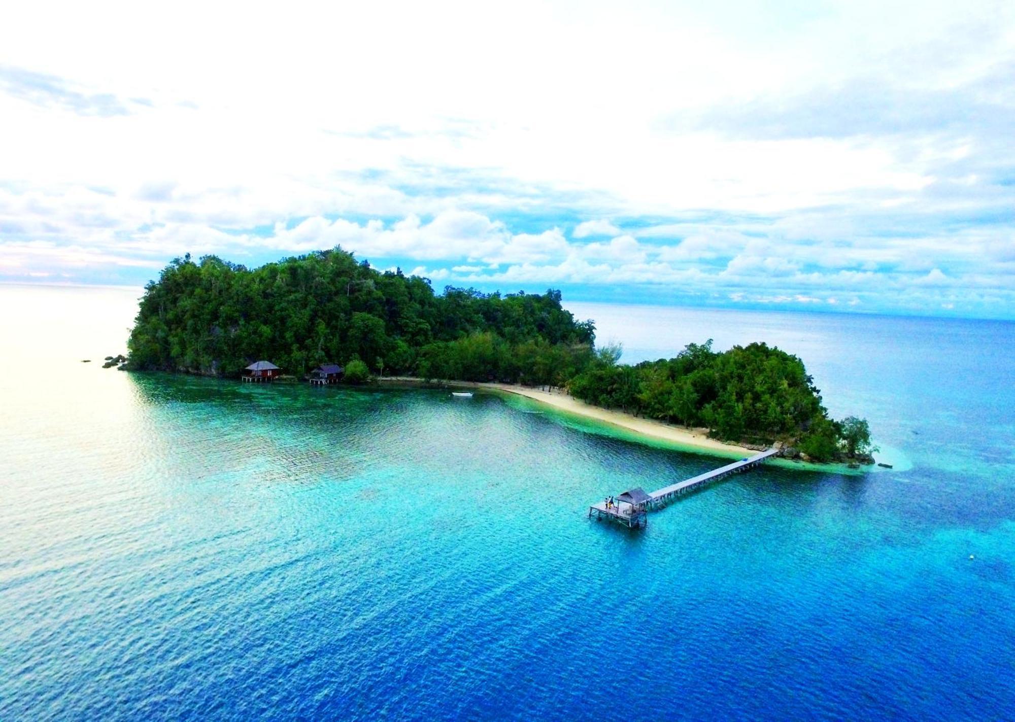 Bolilanga Island Resort - Togean Island Angkayo Bagian luar foto