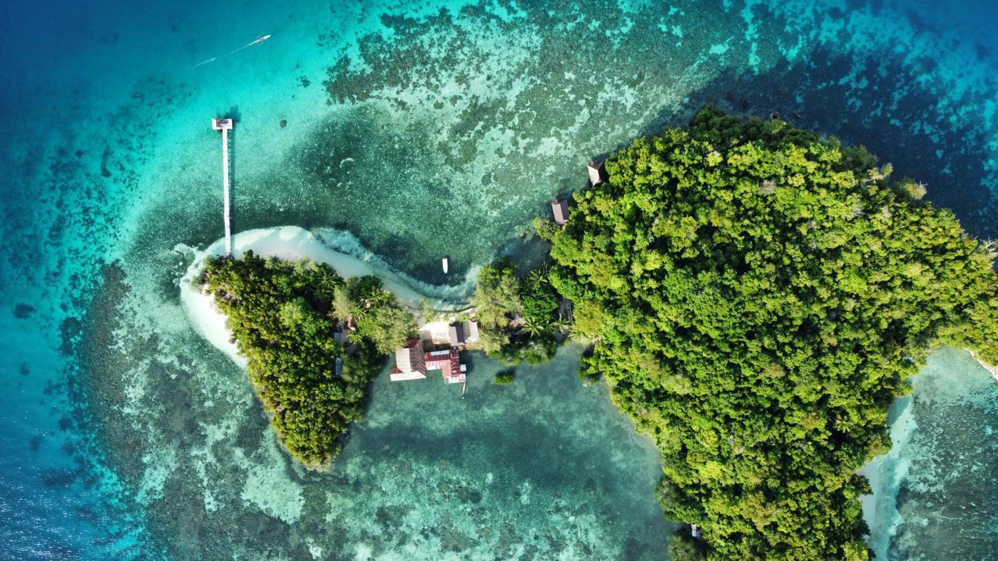 Bolilanga Island Resort - Togean Island Angkayo Bagian luar foto