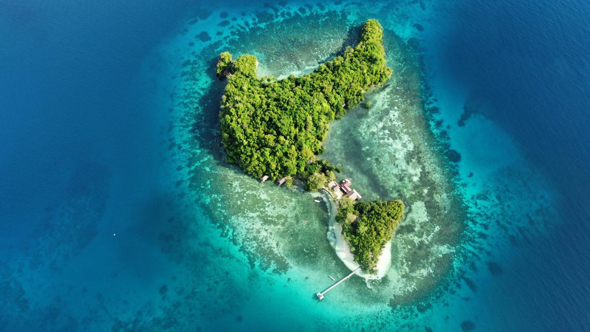 Bolilanga Island Resort - Togean Island Angkayo Bagian luar foto